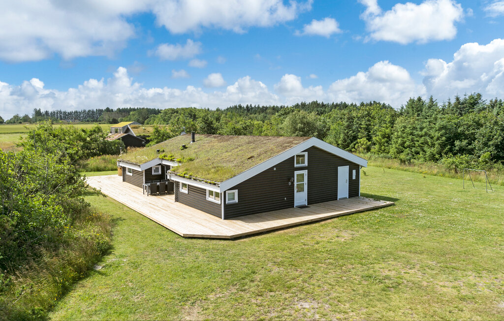 Genießen Sie einen erholsamen Urlaub in diesem kinderfreundlichen Ferienhaus mit Wellness.

Das komfortable Haus empfängt Sie in fantastischer Lage nahe dem Meer. Ob Strandvergnügen, Unternehmungen..