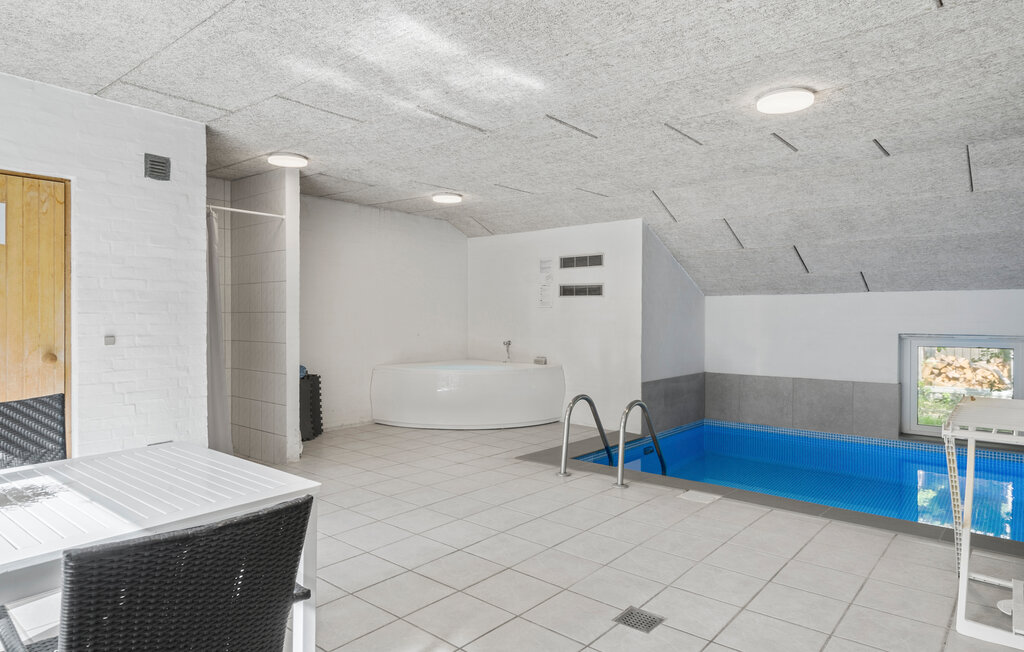 Machen Sie sich bereit für einen wunderschönen Urlaub in diesem komfortablen Haus mit Pool und Wellness.

Willkommen an der Westküste Jütlands, wo dieses Haus mit Platz für einen Urlaub mit der g..