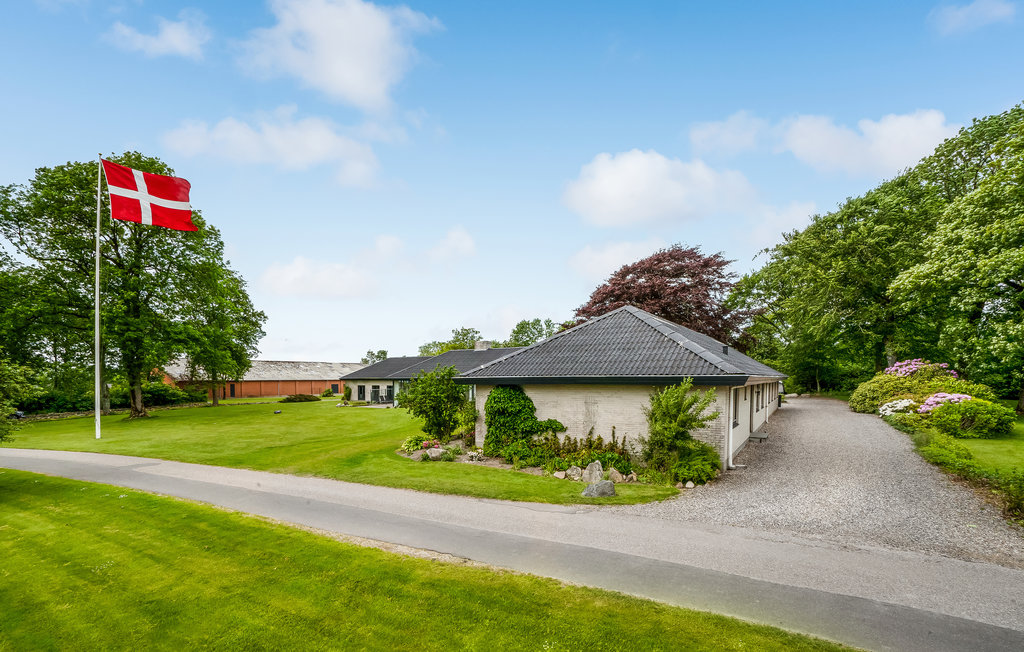 Semesterhus - Holstebro , Danmark - B5077 21