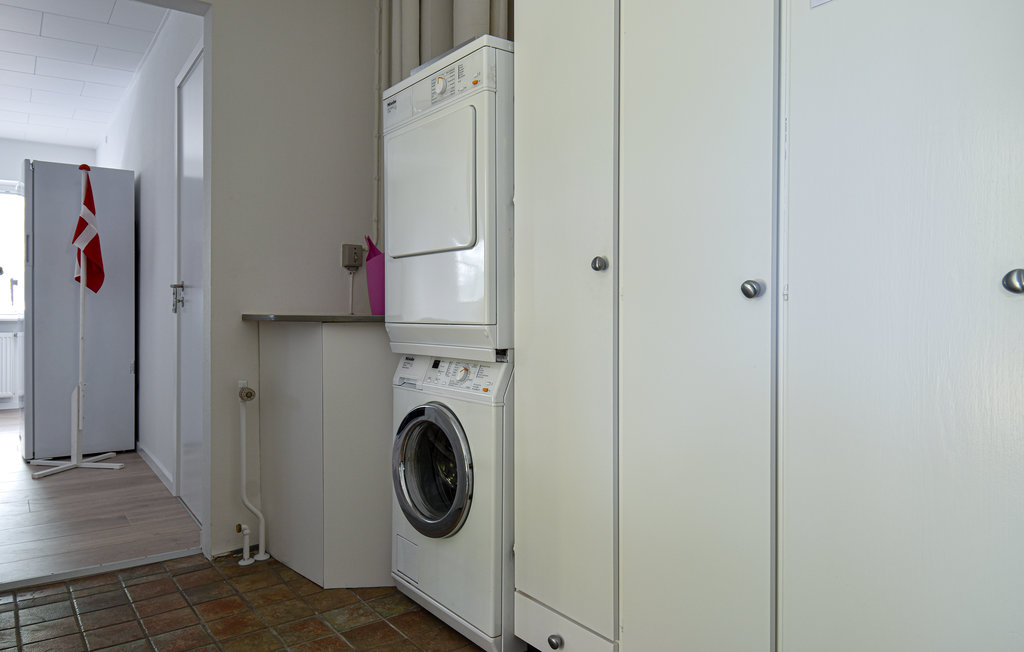 Semesterhus - Holstebro , Danmark - B5077 38