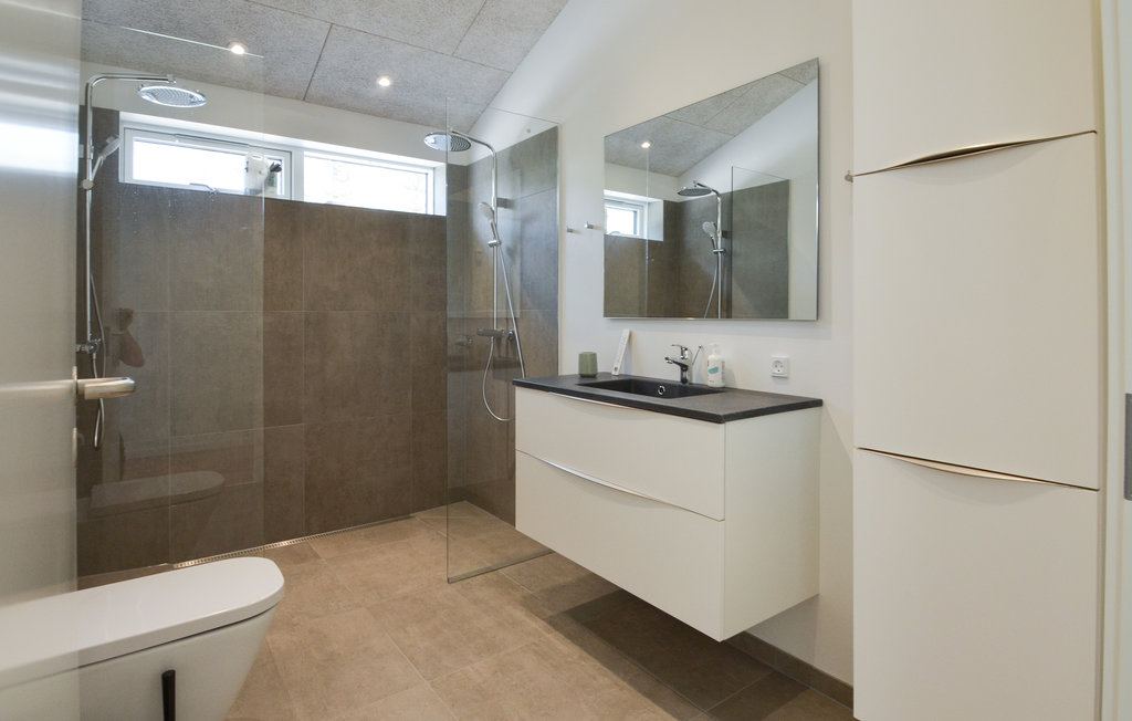 Feriehuse - Knud Strand , Danmark - B5118 18