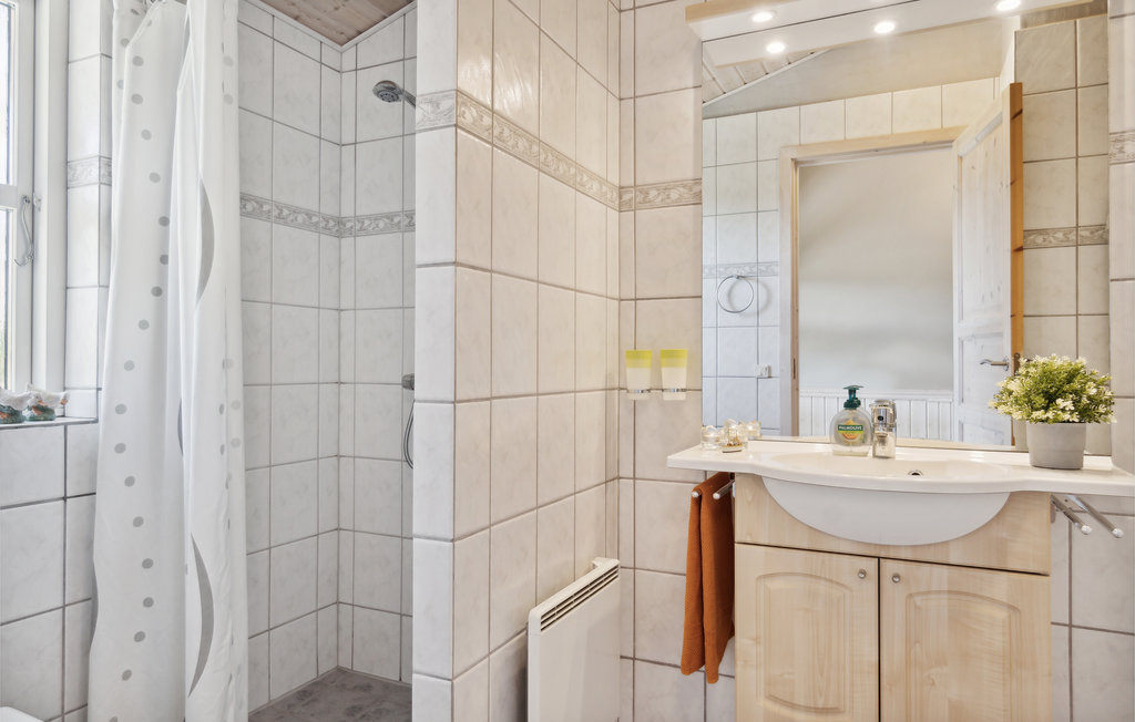 Feriehuse - Thorup Strand , Danmark - B70059 21