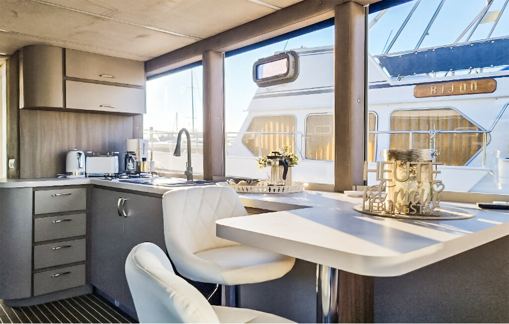 Husbåt/Hus på vatten - Kinrooij , Belgien - BLI040 6