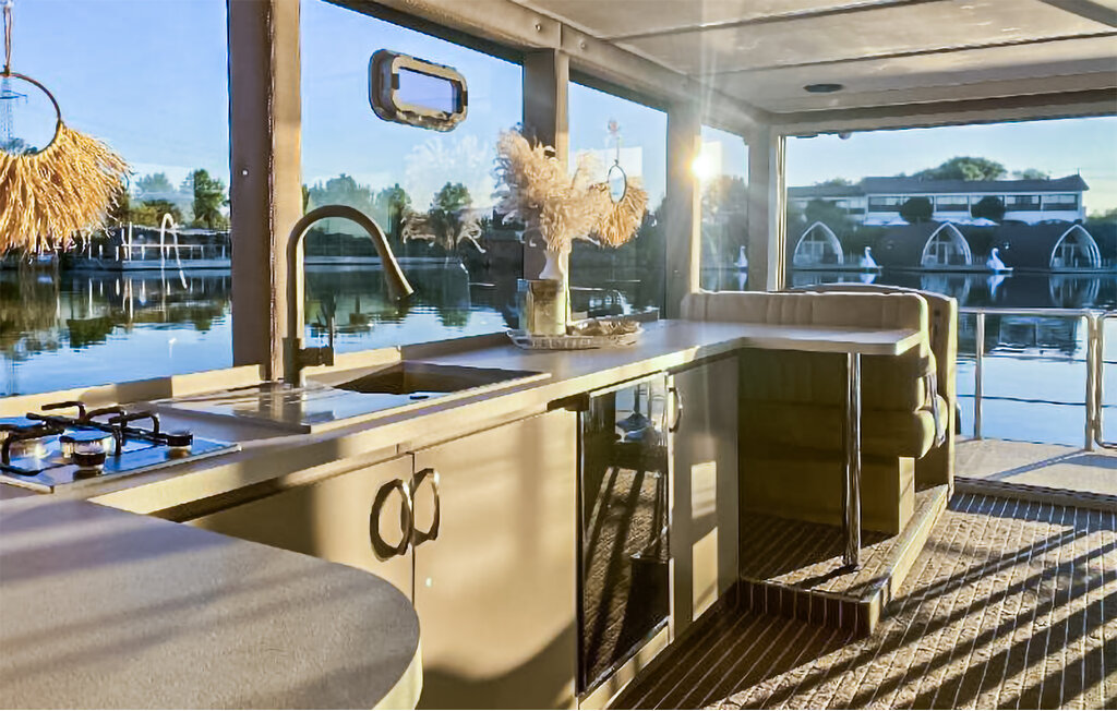 Husbåt/Hus på vatten - Kinrooij , Belgien - BLI040 14