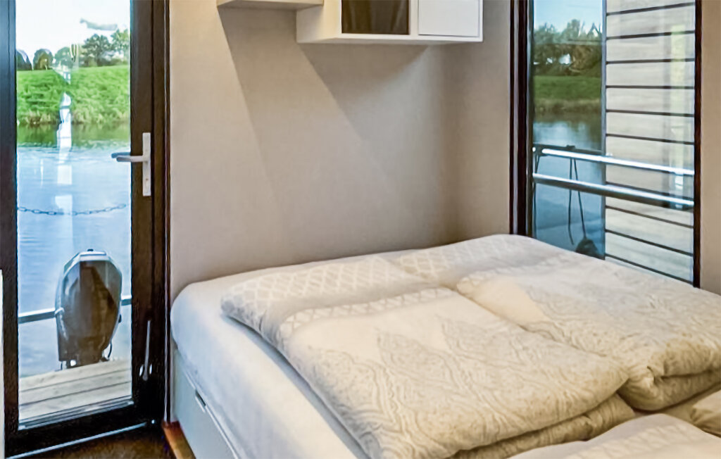 Husbåt/Hus på vatten - Kinrooij , Belgien - BLI045 12