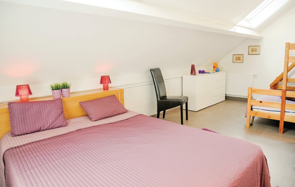 Semesterhus - Somme-Leuze , Belgien - BNA151 13