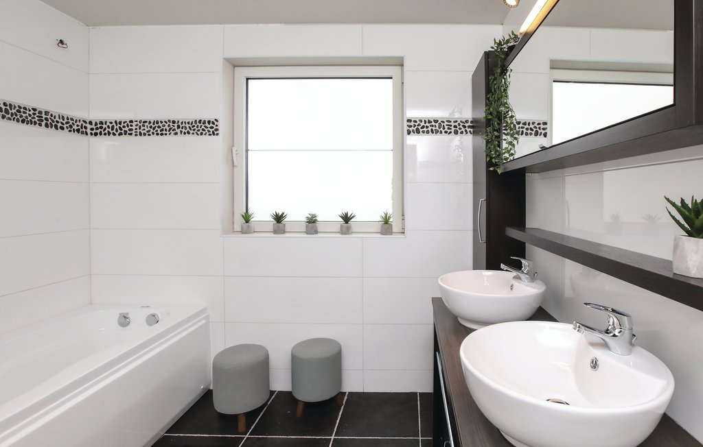 Semesterhus - Brugge , Belgien - BVA272 22