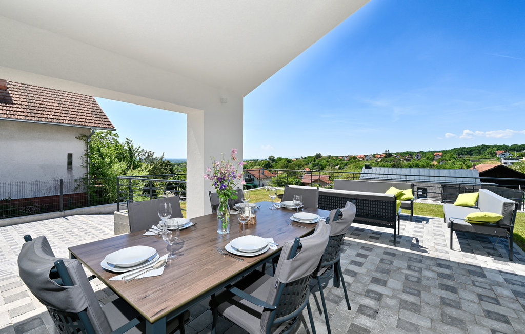 Semesterhus - Zagreb - Dugo Selo , Kroatien - CCC290 2