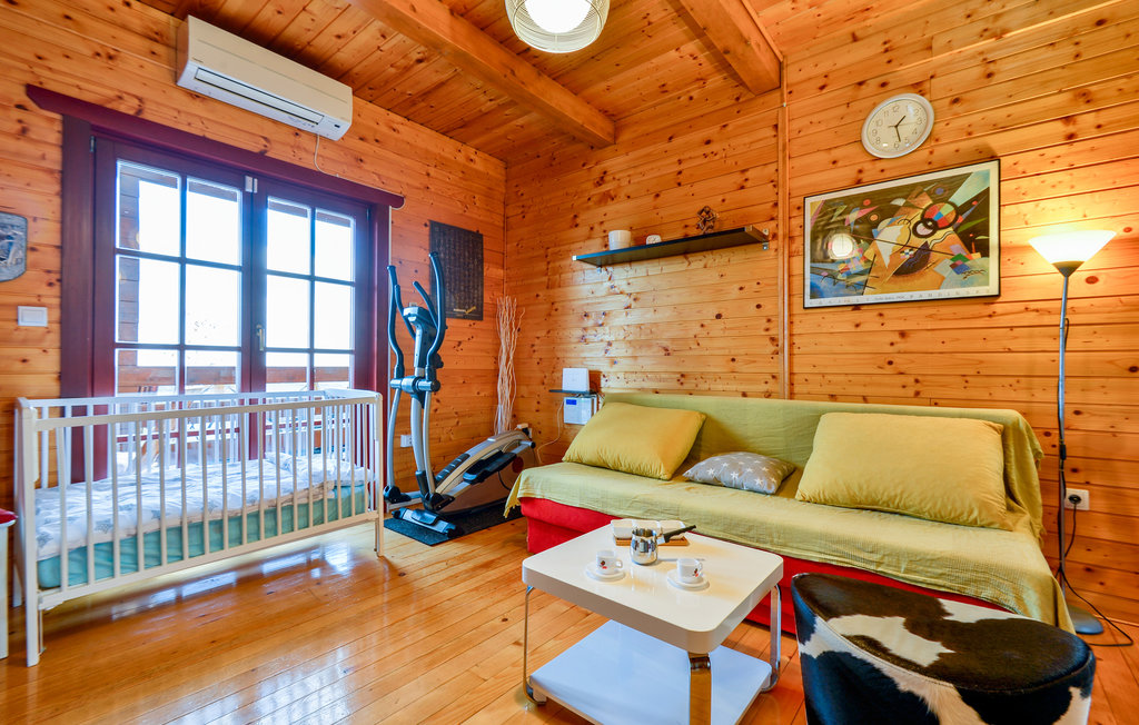 Semesterhus - Zagreb-Paruzevina , Kroatien - CCC323 14