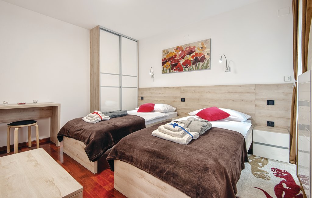 Feriehus - Varazdin , Kroatia - CCC067 22