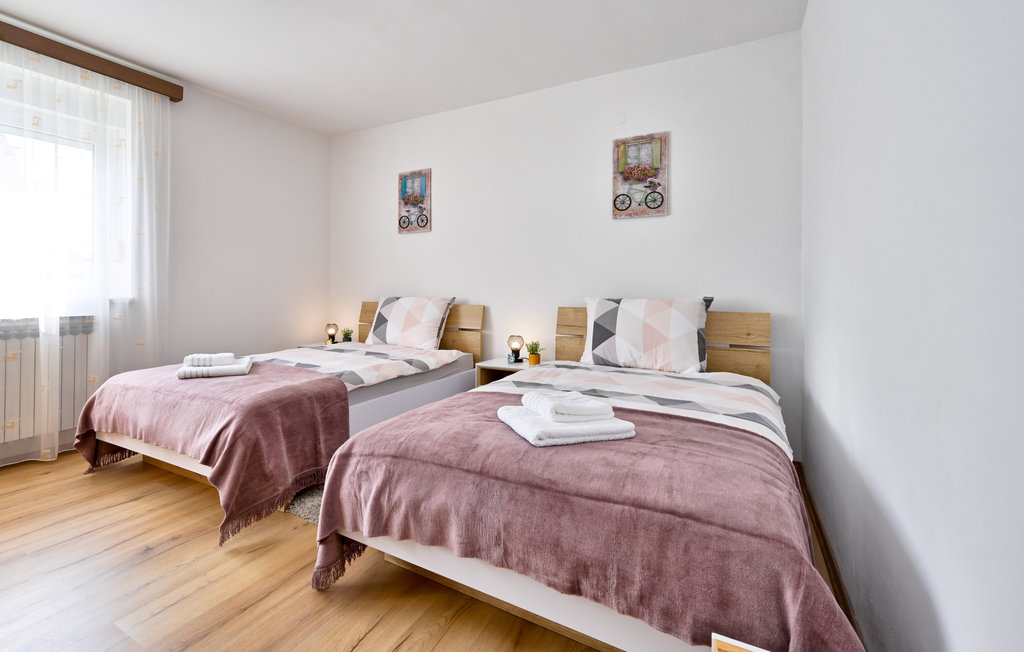 Semesterhus - Varazdin-Trnovec Bartolovecki , Kroatien - CCC336 20