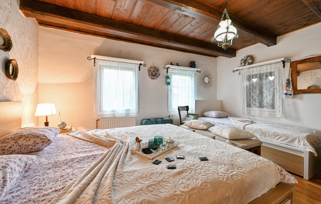 Semesterhus - Zagreb-Kupljenovo , Kroatien - CCC208 45