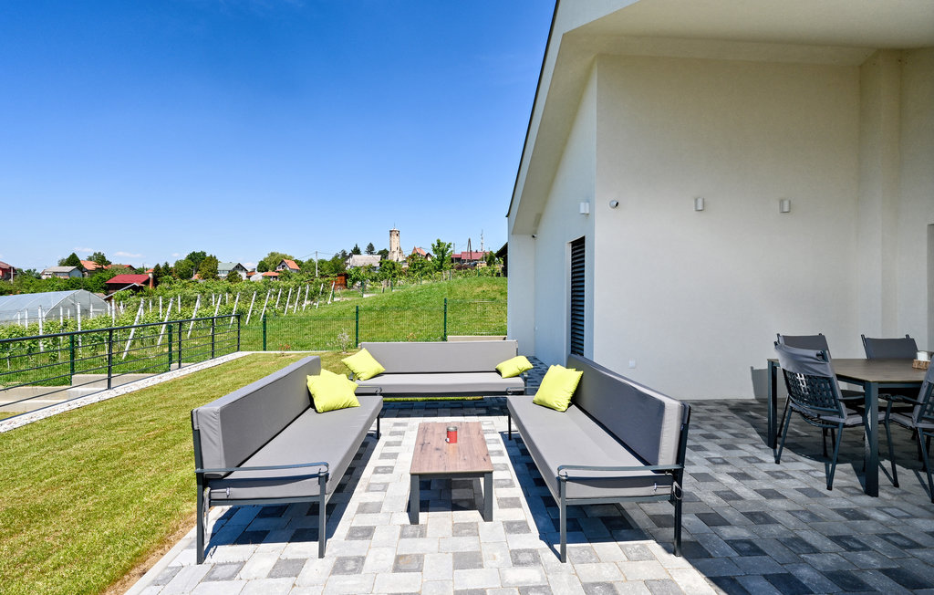 Semesterhus - Zagreb - Dugo Selo , Kroatien - CCC290 15