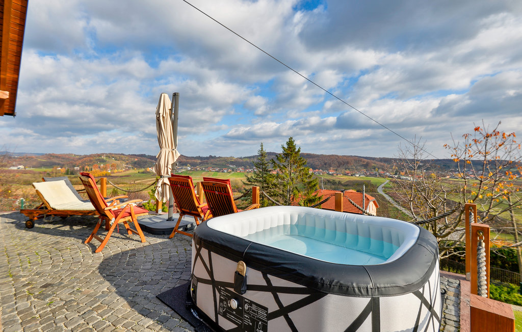 Semesterhus - Zagreb-Paruzevina , Kroatien - CCC323 2