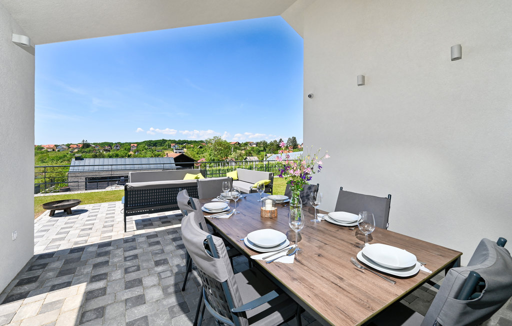 Semesterhus - Zagreb - Dugo Selo , Kroatien - CCC290 16