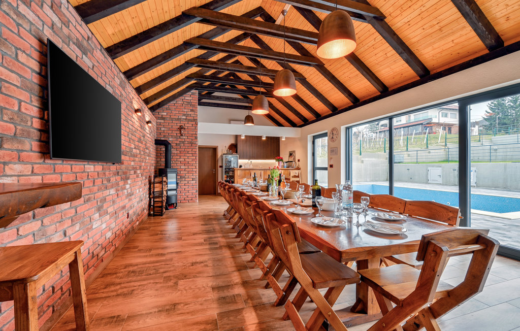 Semesterhus - Zagreb - Dugo Selo , Kroatien - CCC290 5