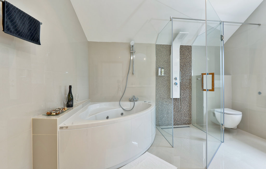 Semesterhus - Zagreb-Lasinja , Kroatien - CCC199 37