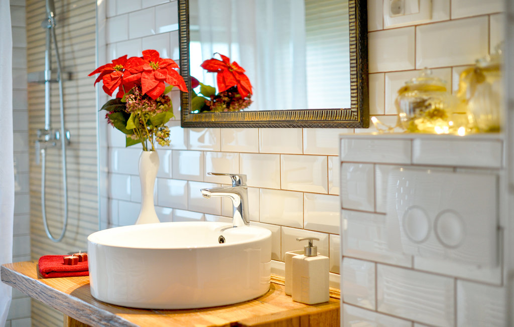 Semesterhus - Zagreb-Kupljenovo , Kroatien - CCC208 48