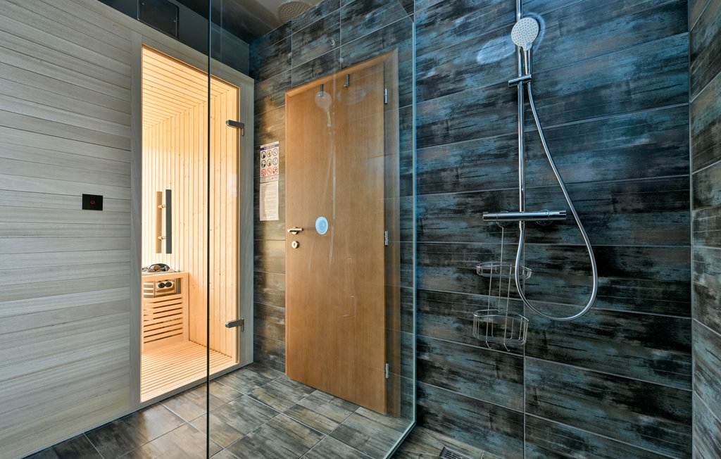 Semesterhus - Zagreb - Dugo Selo , Kroatien - CCC290 36