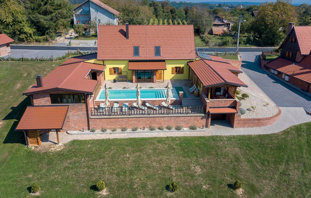 Semesterhus - Sisak-Repusnica , Kroatien - CCC118 15