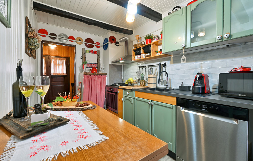 Semesterhus - Zagreb-Kupljenovo , Kroatien - CCC208 37