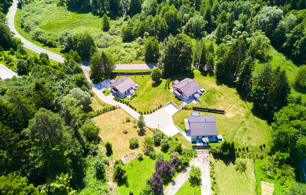 Feriehuse - Trakoscan , Kroatien - CCC435 9