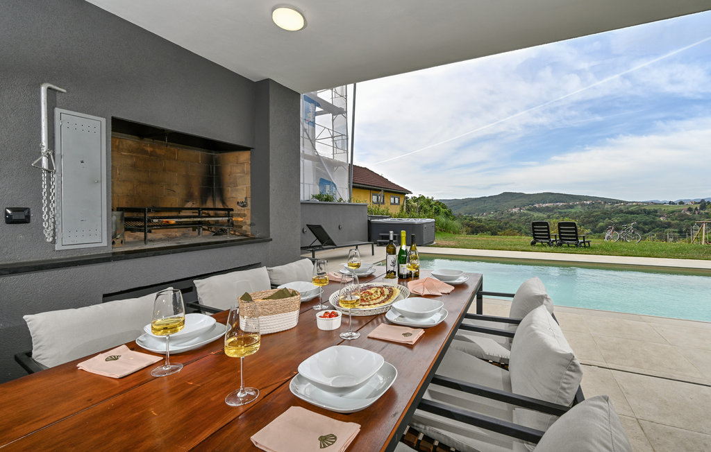 Feriehus - Varazdin Breg , Kroatia - CCC343 18