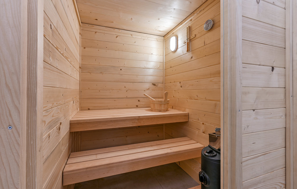 Feriehus - Varazdin Breg , Kroatia - CCC343 51