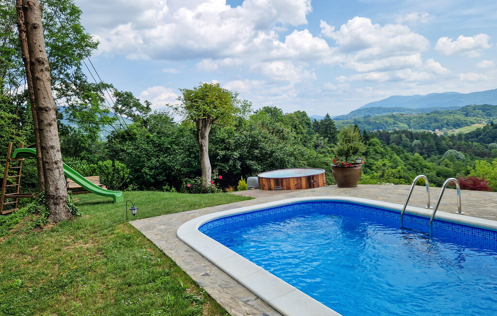 Semesterhus - Varazdin-Trakoscan , Kroatien - CCC156 8