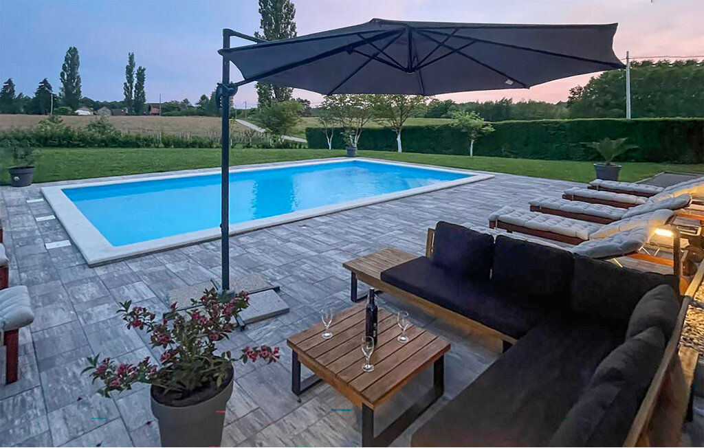 Semesterhus - Zagreb-Lasinja , Kroatien - CCC199 15