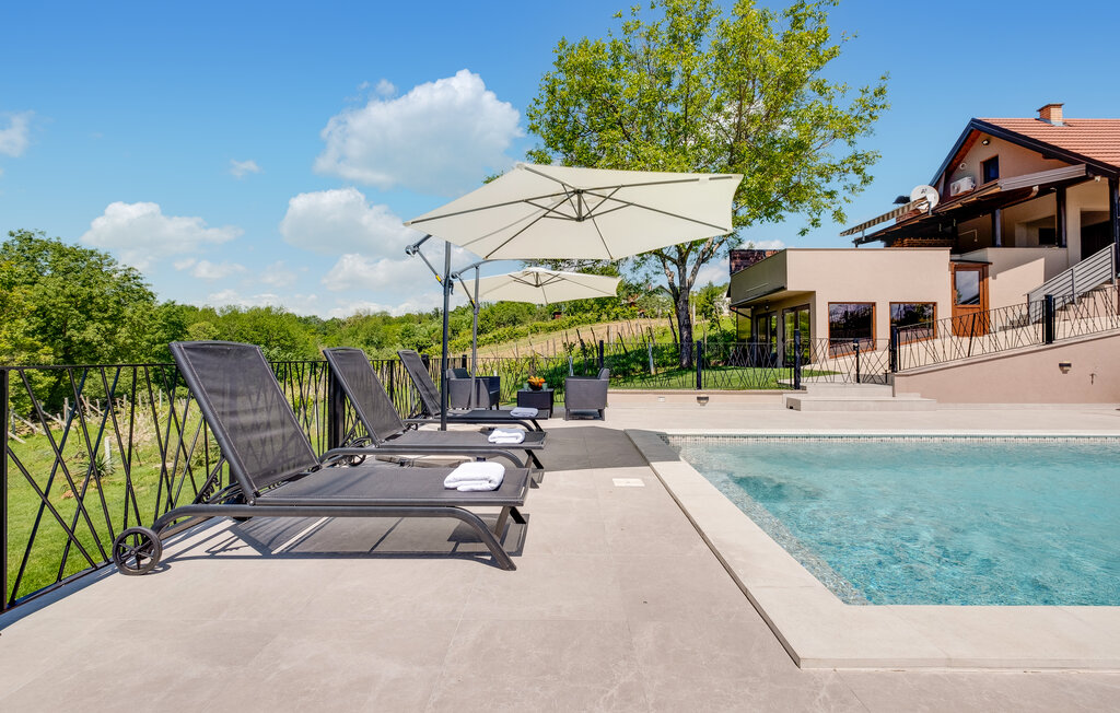 Feriehus - Bjelovar-Kobasicari , Kroatia - CCC355 11