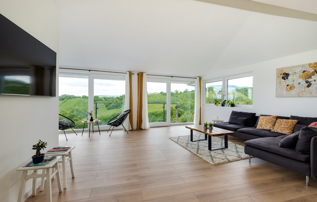 Feriehus - Jastrebarsko-Donja Reka , Kroatia - CCC313 4