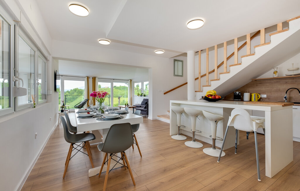 Feriehus - Jastrebarsko-Donja Reka , Kroatia - CCC313 7