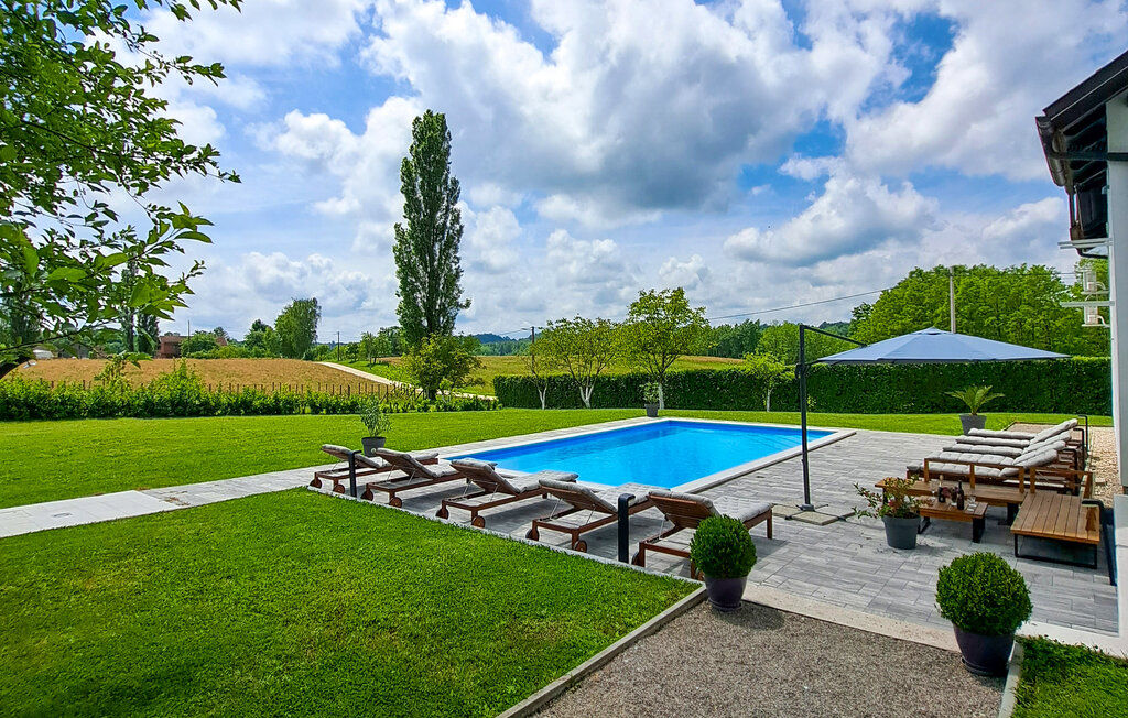 Semesterhus - Zagreb-Lasinja , Kroatien - CCC199 10