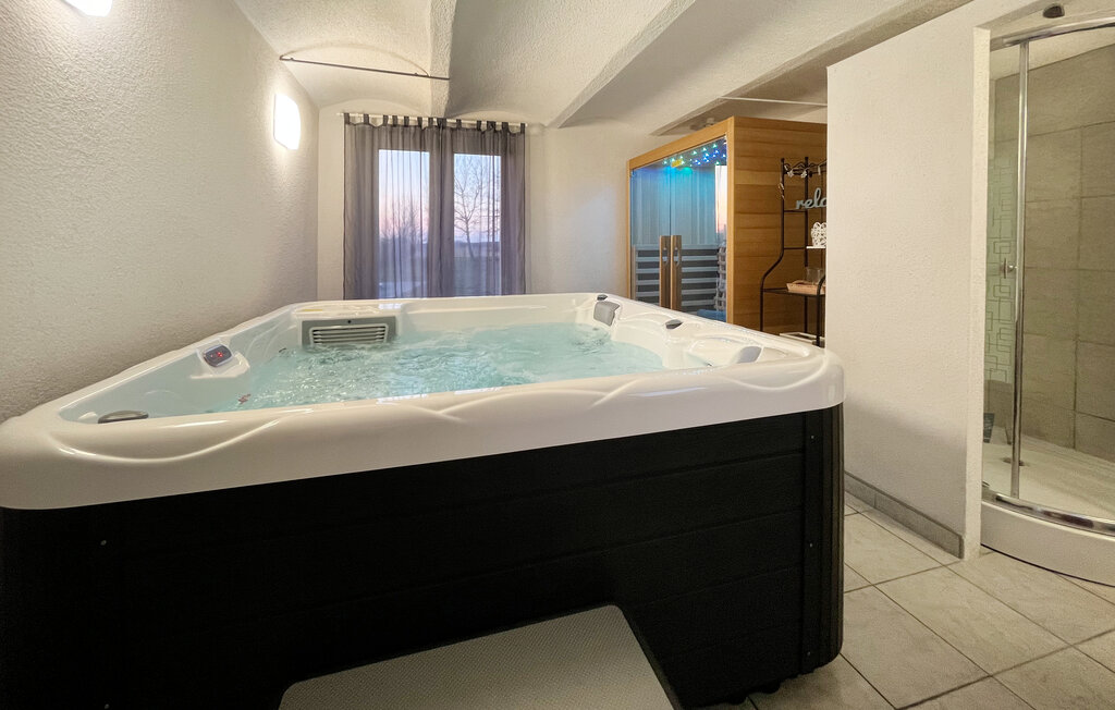 Feriehuse - Varazdin-Svibovec Podravski , Kroatien - CCC185 6