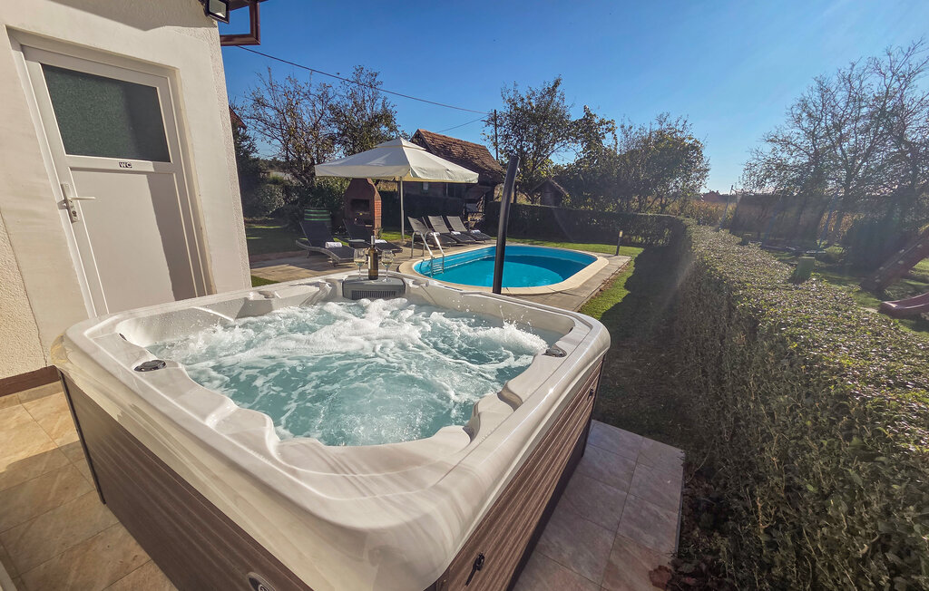 Feriehuse - Bjelovar - Gudovac , Kroatien - CCC281 1