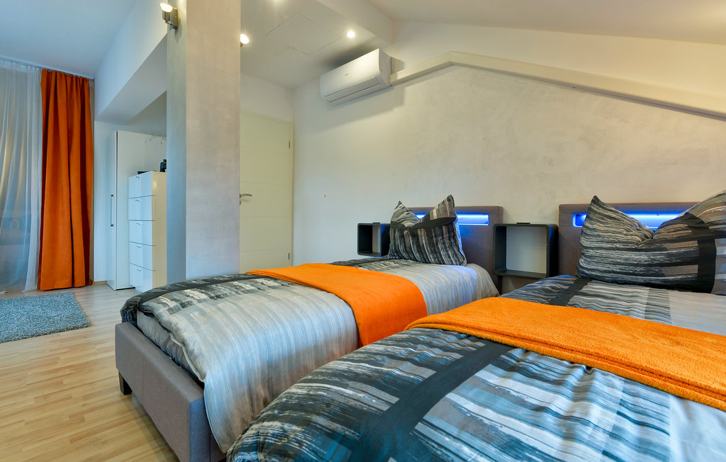 Feriehuse - Karlovac-Zadoborje , Kroatien - CCL093 39