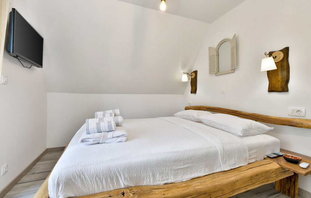 Semesterhus - Karlovac-Zadobarje , Kroatien - CCL102 22