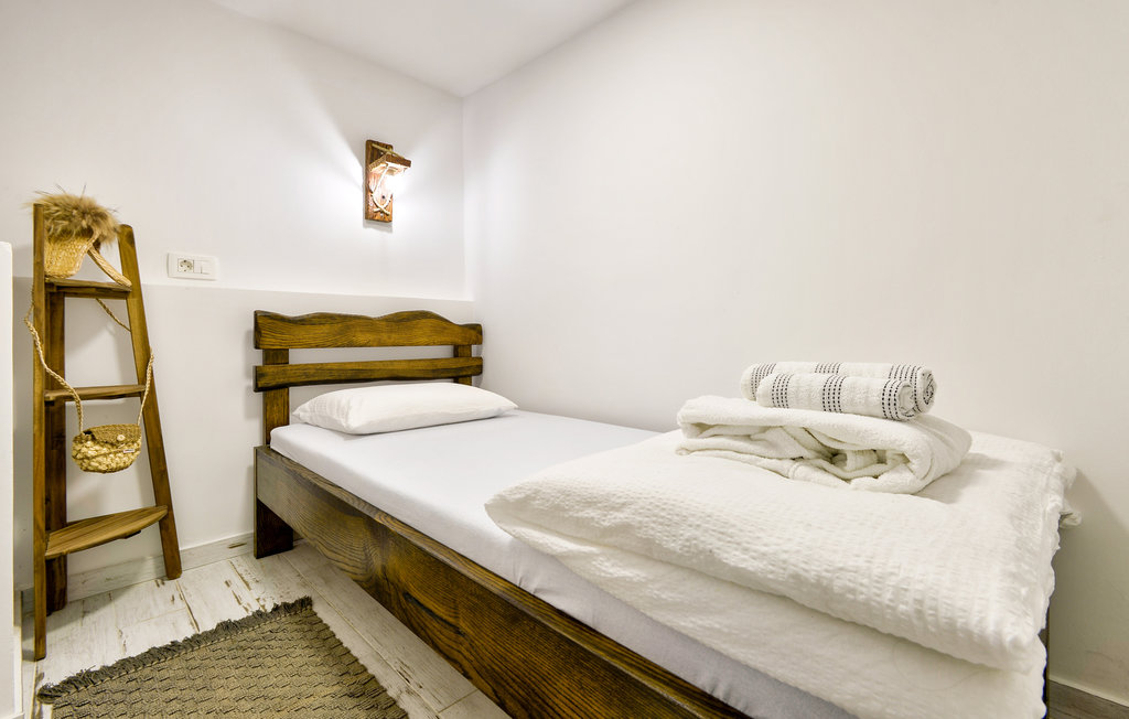 Semesterhus - Karlovac-Zadobarje , Kroatien - CCL102 24