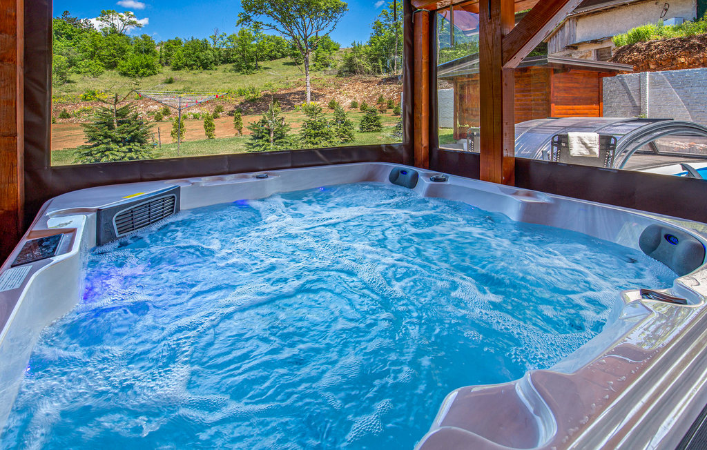 Feriehus - Plitvicka jezera-Perusic , Kroatia - CCL125 8