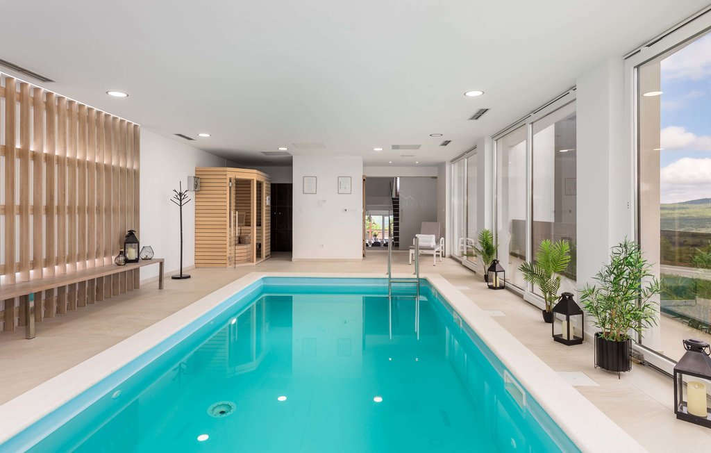 Feriehus - Lika-Udbina , Kroatia - CCL110 2