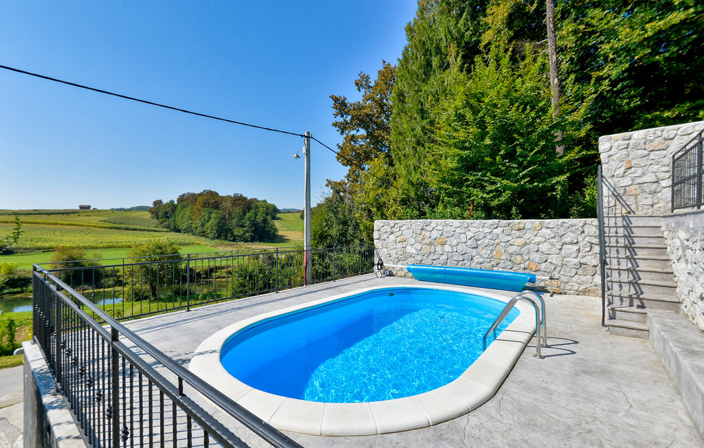 Semesterhus - Karlovac-Zadobarje , Kroatien - CCL102 9