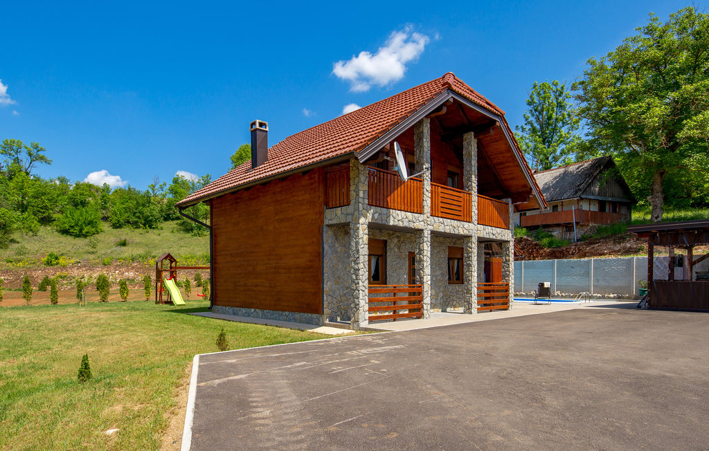 Feriehus - Plitvicka jezera-Perusic , Kroatia - CCL125 15