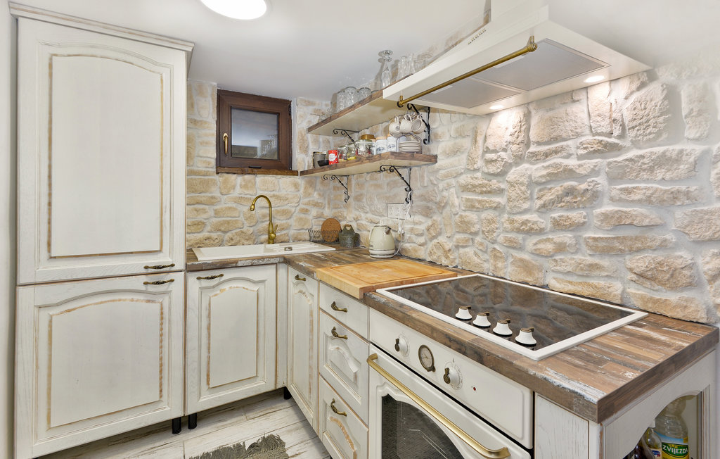 Semesterhus - Karlovac-Zadobarje , Kroatien - CCL102 6