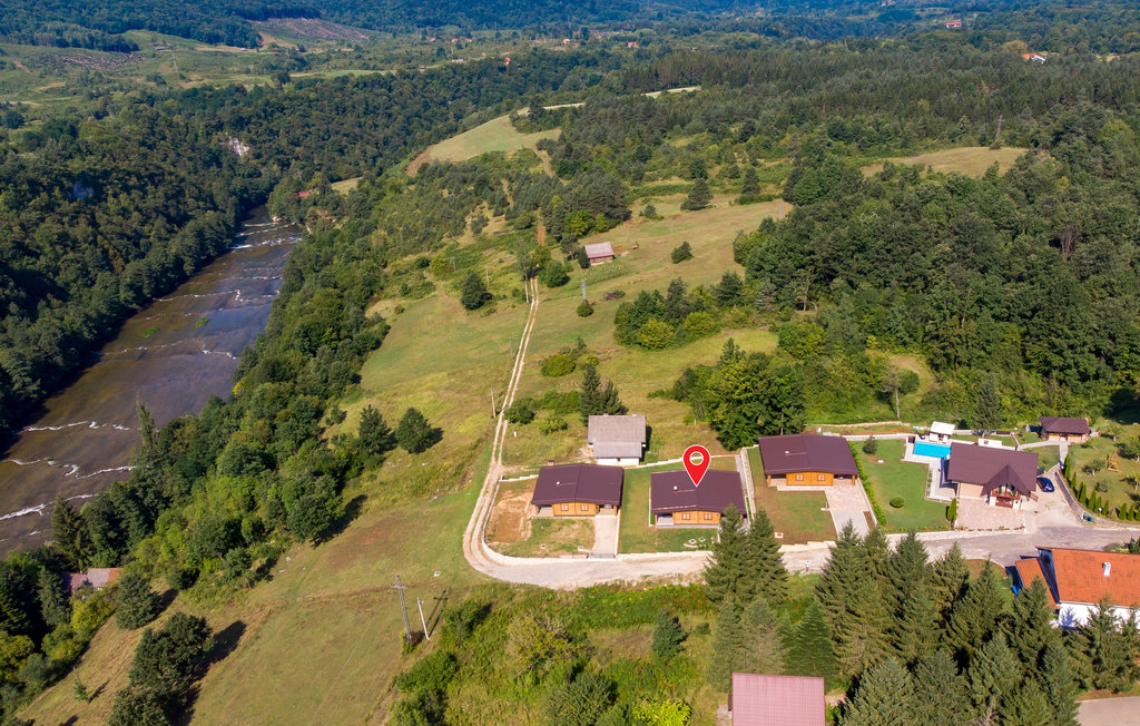 Semesterhus - Plitvicka jezera-Slunj , Kroatien - CCL099 7