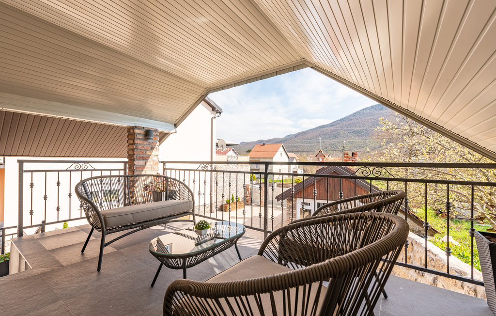 Feriehus - Lika - Gracac , Kroatia - CCL088 19