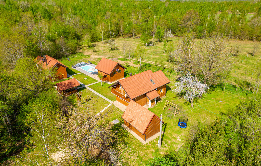 Kuća-za-odmor - Gospic-Brezik , Hrvatska - CCL205 1