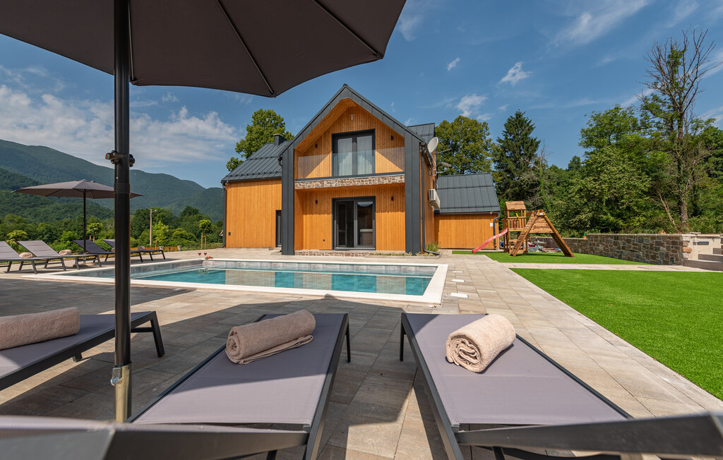 Kuća-za-odmor - Gospic-Rizvanusa , Hrvatska - CCL207 10