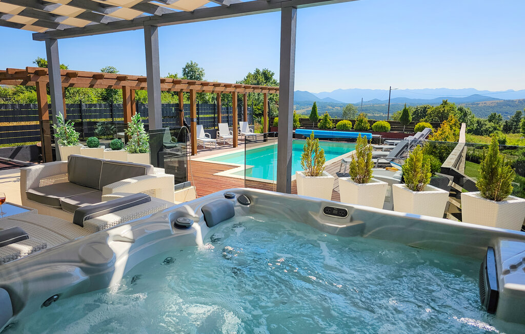 Feriehus - Lika-Udbina , Kroatia - CCL110 3