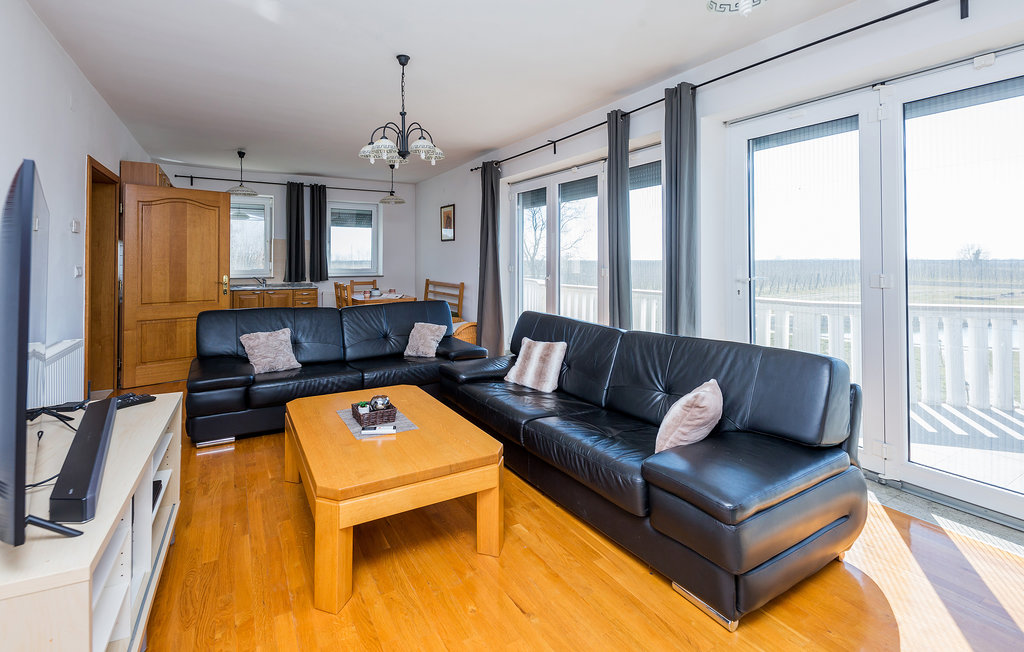 Feriehuse - Osijek-Ceminac , Kroatien - CCS072 19